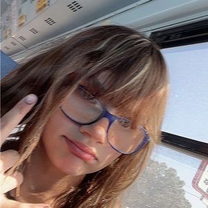 Meet your Posher, Aleia